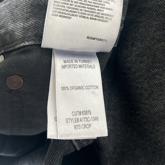 Like new AGOLDE Black 90's Crop Jeans - Picture 10 of 13